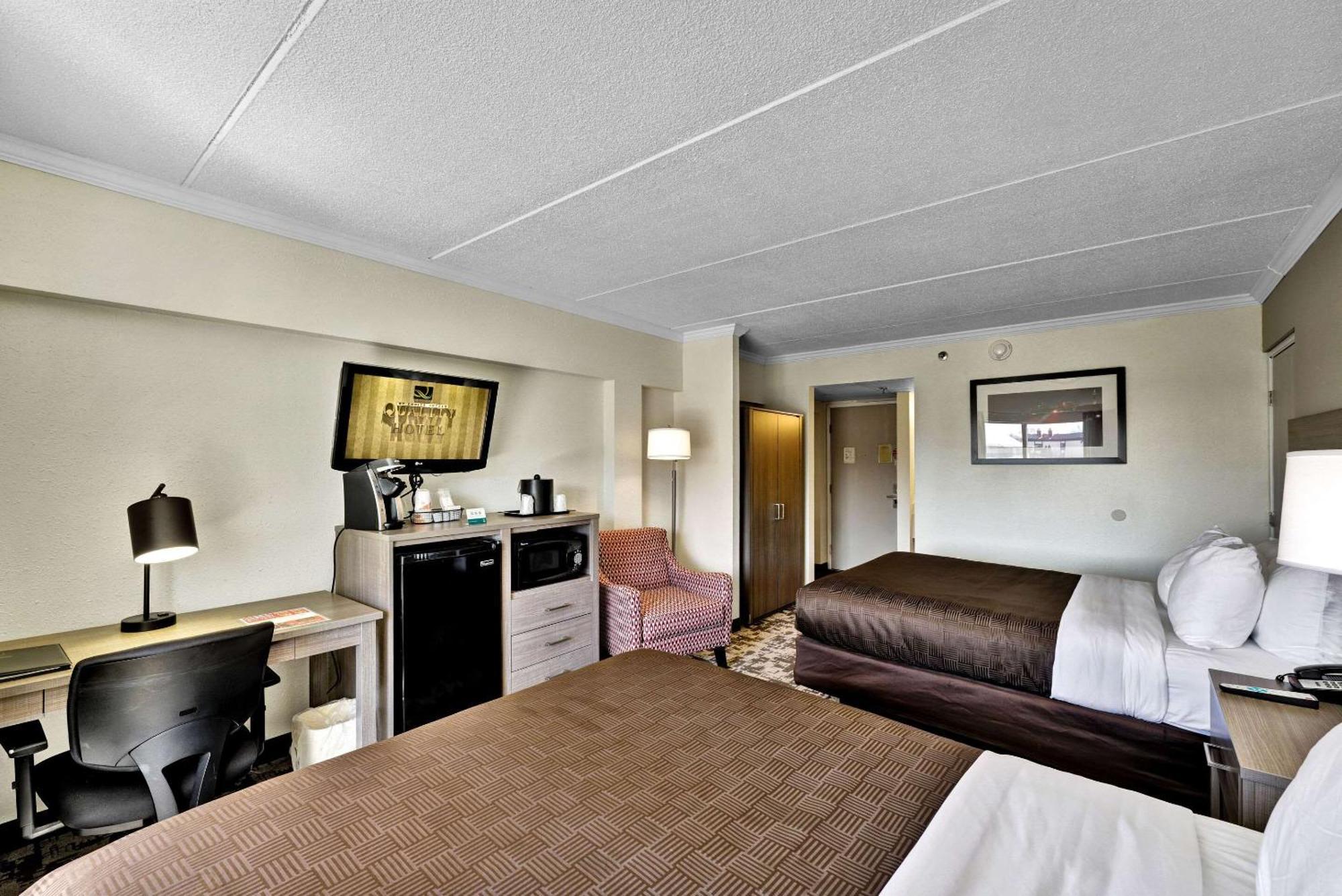 Hotel Quality & At The Falls